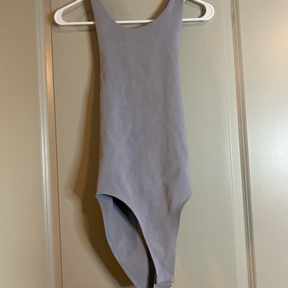 ZARA LAVENDER SEAMLESS CROSS BACK BODYSUIT - Picture 5 of 5